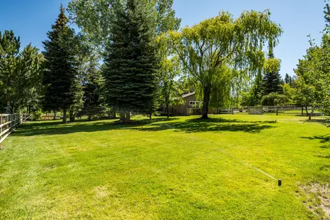 Exterior - 22030 Stormy Ln, Bend, OR 97701 photo 23 of 35