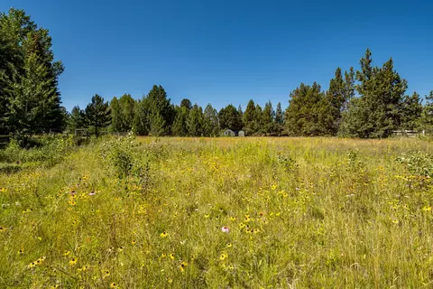 Exterior - 22030 Stormy Ln, Bend, OR 97701 photo 22 of 35