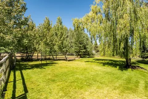 Exterior - 22030 Stormy Ln, Bend, OR 97701 photo 24 of 35