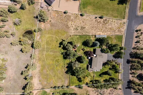 View/Area - 22030 Stormy Ln, Bend, OR 97701 photo 3 of 4