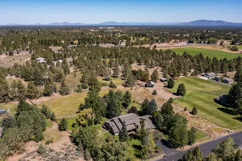 View/Area - 22030 Stormy Ln, Bend, OR 97701 photo 4 of 4