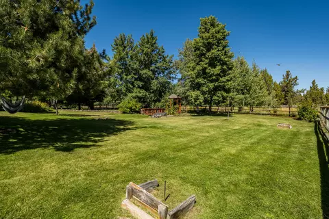 Exterior - 22030 Stormy Ln, Bend, OR 97701 photo 16 of 35
