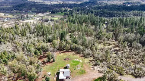 View/Area - 509 Derby Rd, Eagle Point, OR 97524 photo 7 of 9