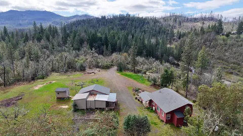 Exterior - 509 Derby Rd, Eagle Point, OR 97524 photo 5 of 8