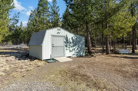 Exterior - 55962 Black Duck Rd, Bend, OR 97707 photo 4 of 5