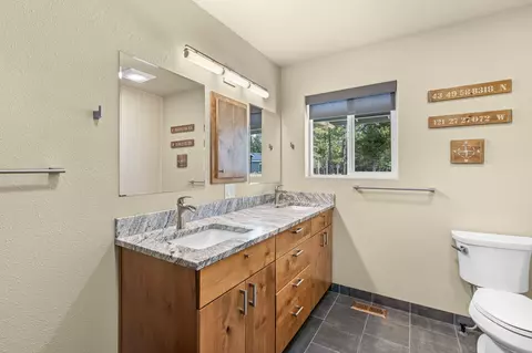Bath - 55962 Black Duck Rd, Bend, OR 97707 photo 2 of 3