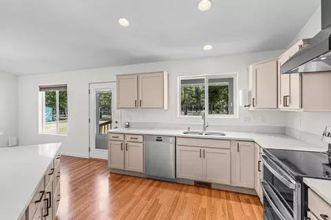 Kitchen - 55962 Black Duck Rd, Bend, OR 97707 photo 2 of 2