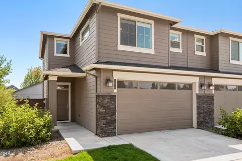 3076 SW Black Butte Ln, Redmond, OR 97756