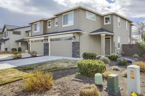 3096 SW Black Butte Ln, Redmond, OR 97756