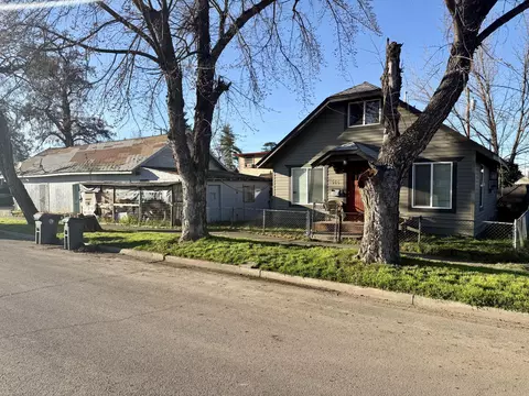 544 Palm St, Medford, OR 97501