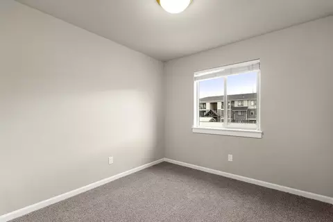 Bedroom - 20779 Boulderfield Ave, Bend, OR 97701 photo 5 of 6