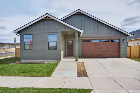 738 NE Trestle St, Prineville, OR 97754