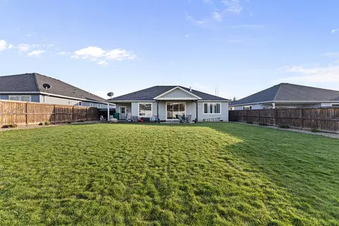 1043 Arrowhead Trl, Eagle Point, OR 97524 photo 27