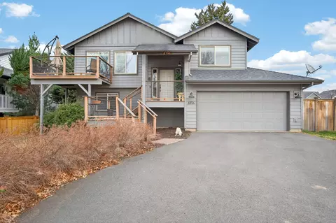 20726 Russell Dr, Bend, OR 97701