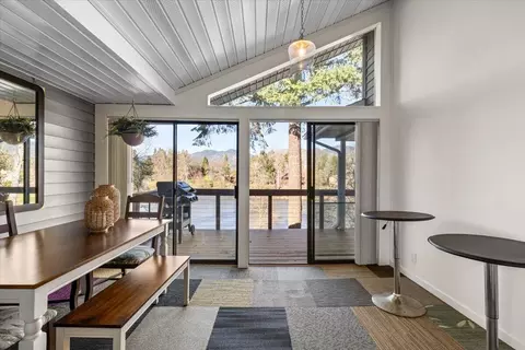 Dining - 1088 E Park St, Grants Pass, OR 97527 photo 1 of 1