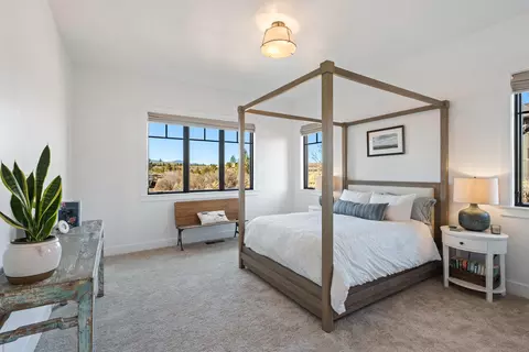 Bedroom - 19136 Cartwright Ct, Bend, OR 97702 photo 1 of 6