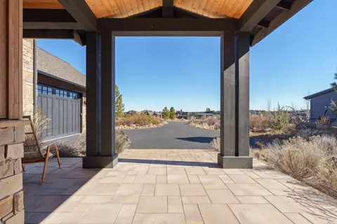Exterior - 19136 Cartwright Ct, Bend, OR 97702 photo 3 of 9