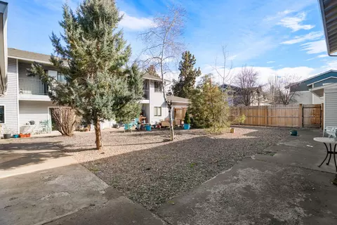 Exterior - 1630 SE Tempest Dr UNIT 6, Bend, OR 97702 photo 4 of 10