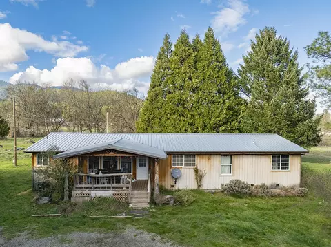 1392 Cedar Flat Rd, Williams, OR 97544