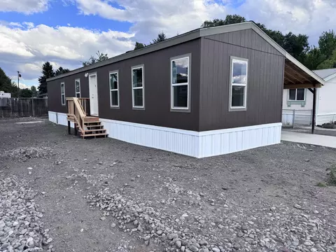 4647 Winter Ave #9, Klamath Falls, OR 97603