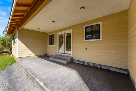 Exterior - 587 E Forks Cir, Cave Junction, OR 97523 photo 8 of 8