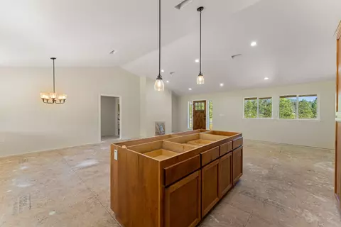 Other - 587 E Forks Cir, Cave Junction, OR 97523 photo 3 of 7