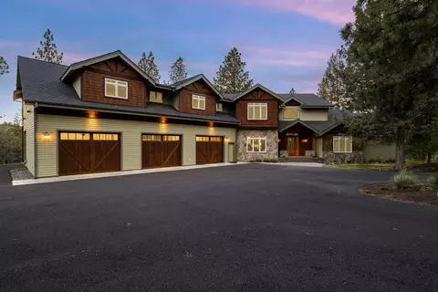 69205 Hawksflight Dr, Sisters, OR 97759