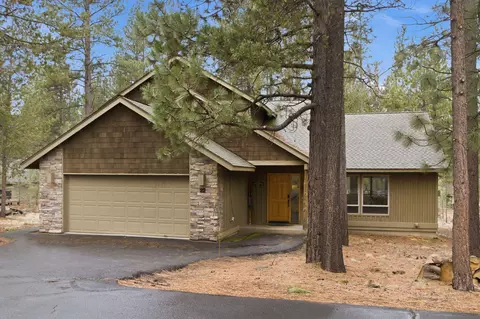 57561 Whistler Ln, Sunriver, OR 97707