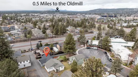View/Area - 139 SE Taft Ave, Bend, OR 97702 photo 2 of 3