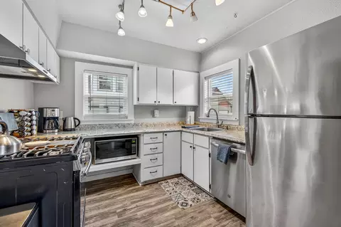 Kitchen - 139 SE Taft Ave, Bend, OR 97702 photo 1 of 1