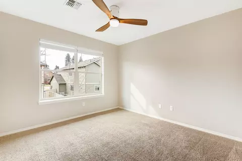 Bedroom - 641 SE Glengarry Pl, Bend, OR 97702 photo 2 of 3