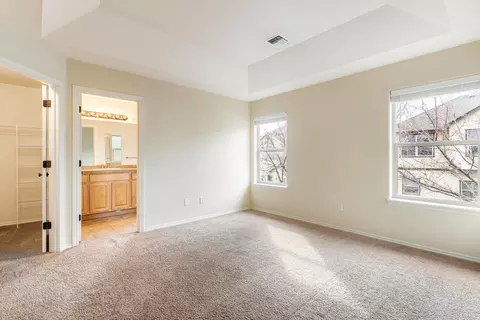 Bedroom - 641 SE Glengarry Pl, Bend, OR 97702 photo 1 of 3