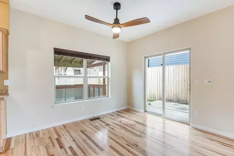 Living - 641 SE Glengarry Pl, Bend, OR 97702 photo 4 of 6