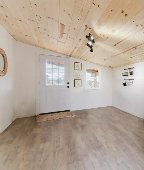 Entry Way - 9740 SW Willard Rd, Bend, OR 97701 photo 5 of 5