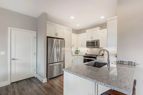 Kitchen - 20844 SE Sotra Loop, Bend, OR 97702 photo 1 of 2