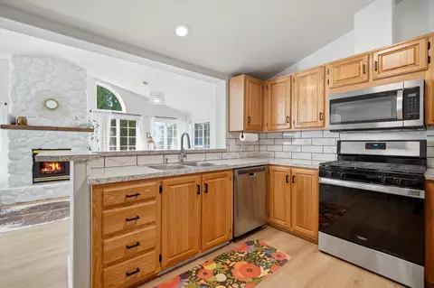 2549 NE Iris Way, Bend, OR 97701 photo 11