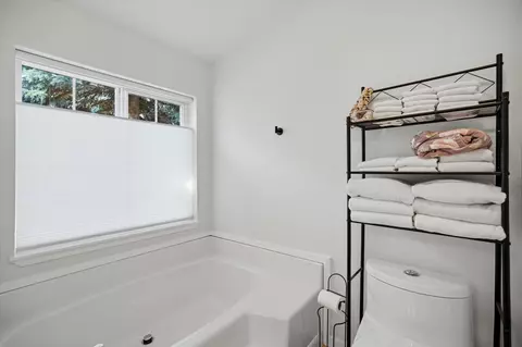 2549 NE Iris Way, Bend, OR 97701 photo 23