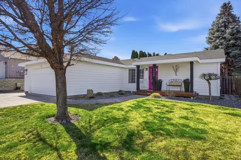2549 NE Iris Way, Bend, OR 97701 photo 3