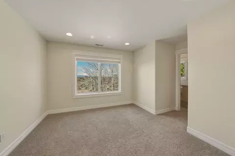 Bedroom - 21450 Dale Rd, Bend, OR 97701 photo 4 of 9