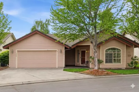 1736 NW Nickernut Pl, Redmond, OR 97756