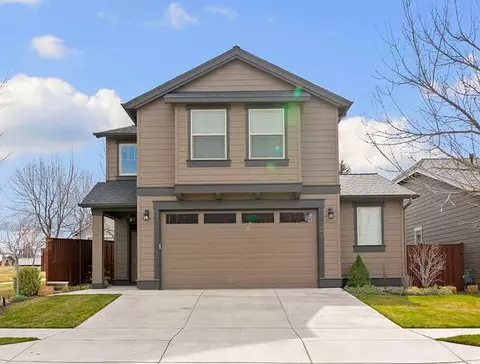 1062 NE Steins Pillar Dr, Prineville, OR 97754