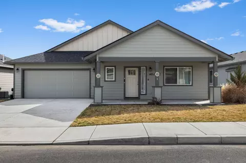 744 NE Brookstone Dr, Prineville, OR 97754