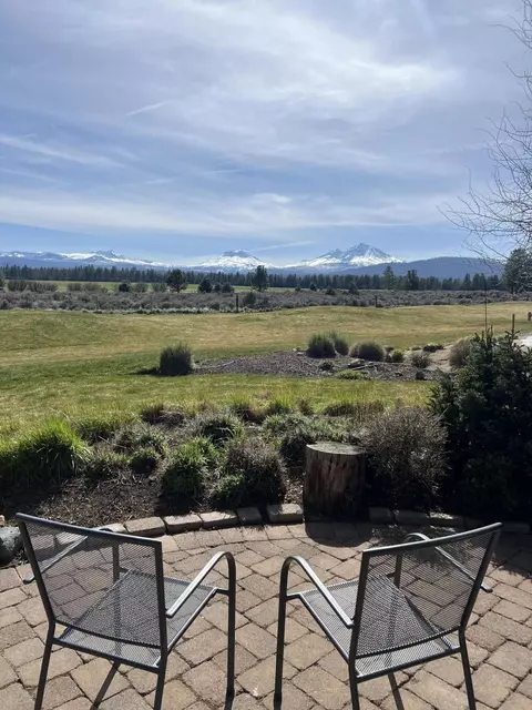 481 W Hope Ave, Sisters, OR 97759