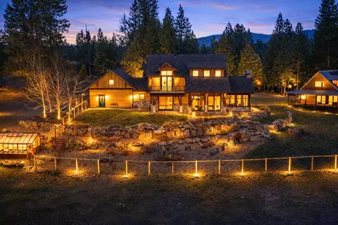 1940 Soda Mountain Rd, Ashland, OR 97520