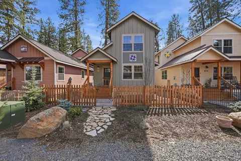 337 W Jefferson Ave #1, Sisters, OR 97759