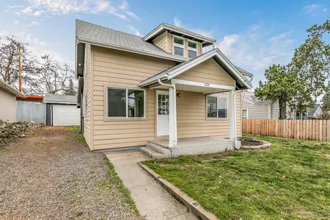 528 Pearl St, Medford, OR 97504