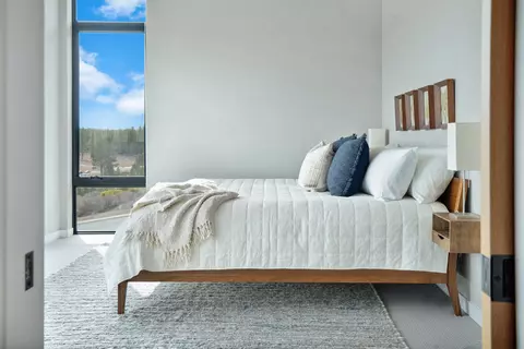 Bedroom - 61250 Meeks Trl, Bend, OR 97702 photo 3 of 6