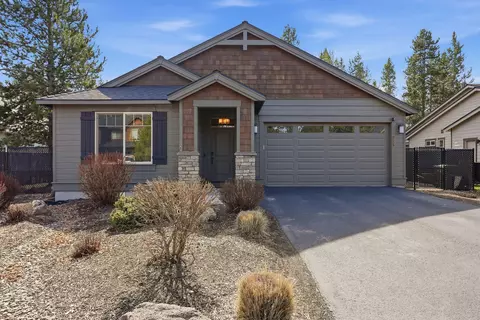 16507 Charlotte Day Dr, La Pine, OR 97739