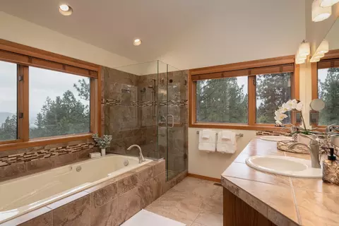 2425 NW Tower Rock Rd, Bend, OR 97703 photo 22