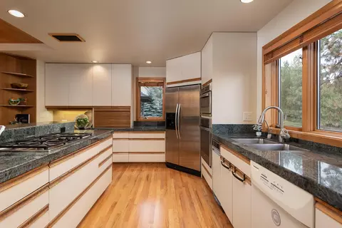 2425 NW Tower Rock Rd, Bend, OR 97703 photo 13
